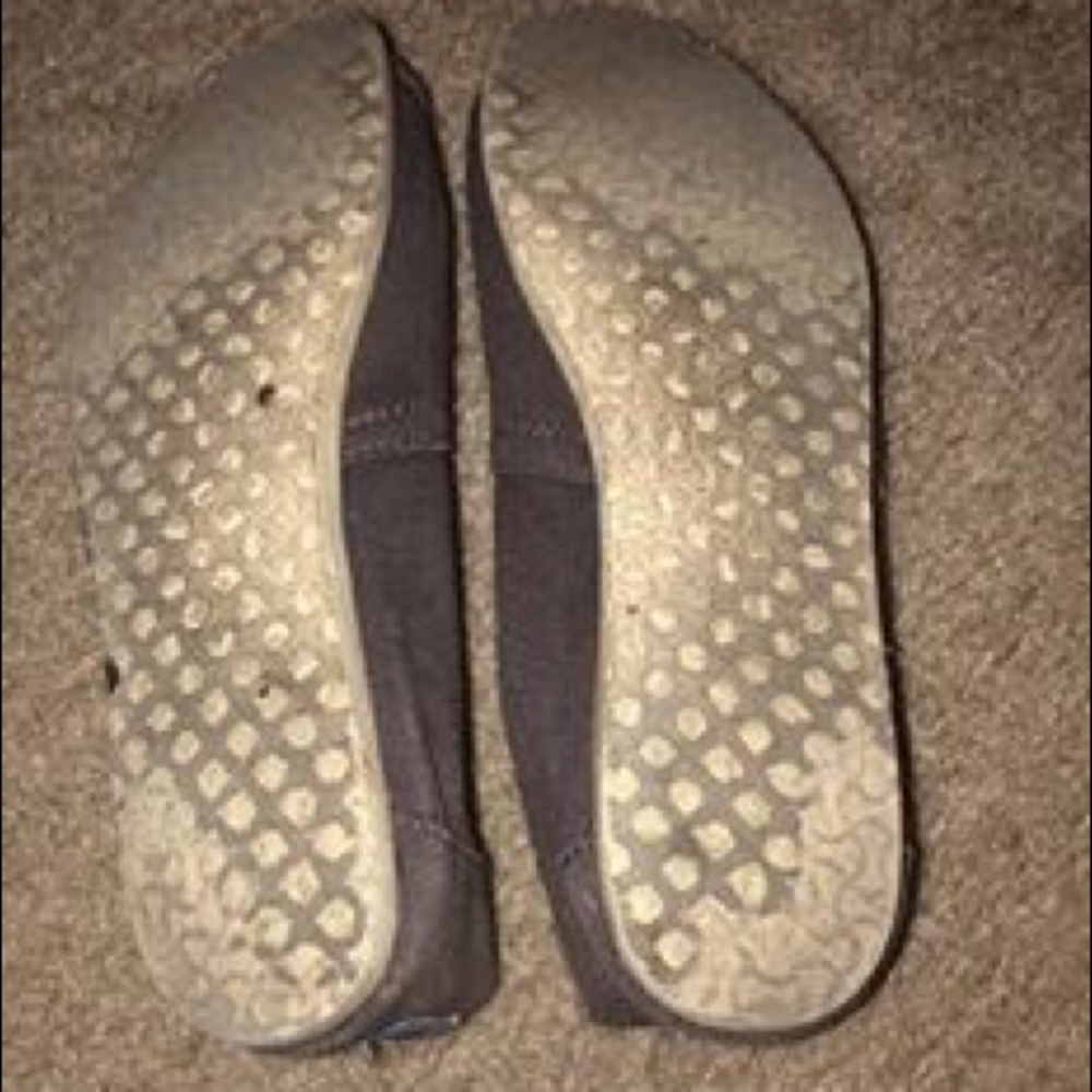 Women’s Toms